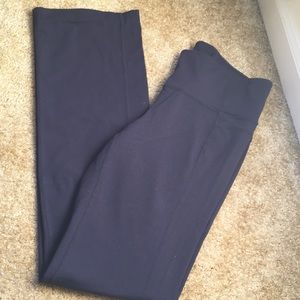 Navy Athleta bootcut comfy yoga pants!